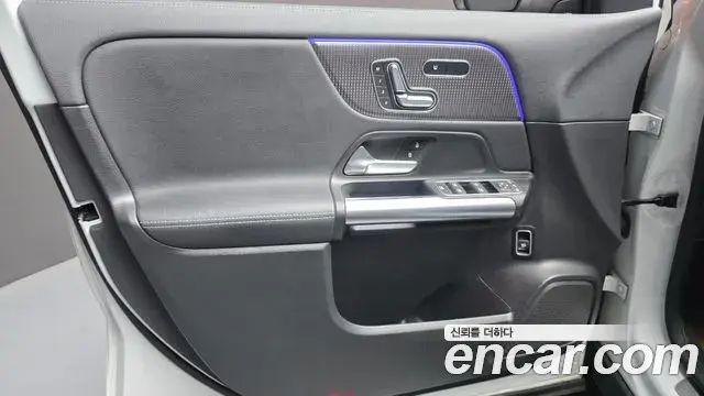 Mercedes-Benz GLA-Class 2021 — Photo 21/30