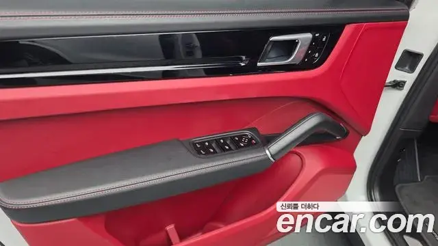 Porsche Cayenne 2019 — Şəkil 14/33