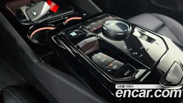 BMW 5 Series 2025 — Фото 9/20