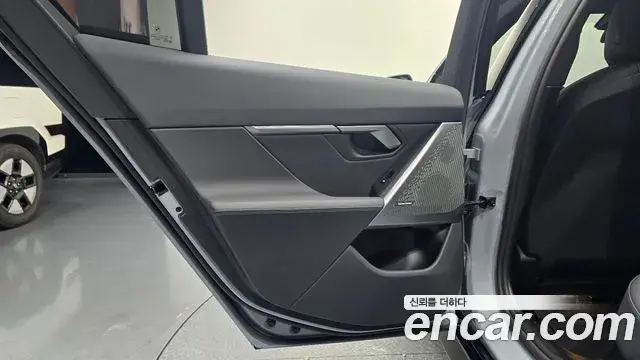 BMW 5 Series 2025 — Photo 22/31