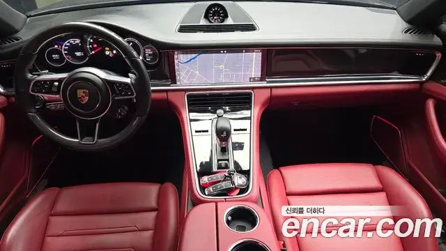 Porsche Panamera 2020 — ფოტო 7/20