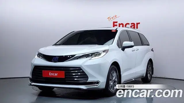 Toyota Sienna 2024 — Photo 17/20