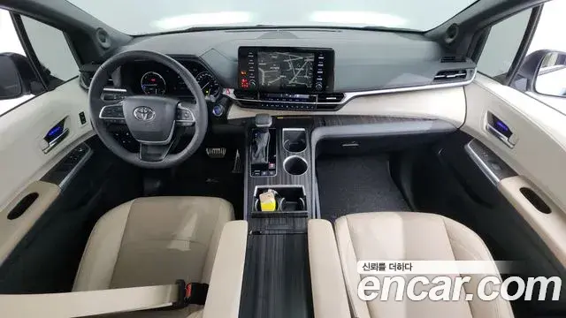 Toyota Sienna 2024 — Photo 13/20