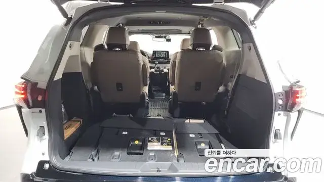 Toyota Sienna 2024 — Photo 2/20