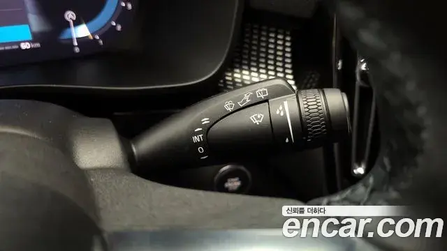 Volvo XC40 2025 — Photo 30/30