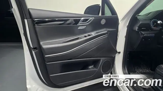 Genesis GV80 2020 — ფოტო 16/30