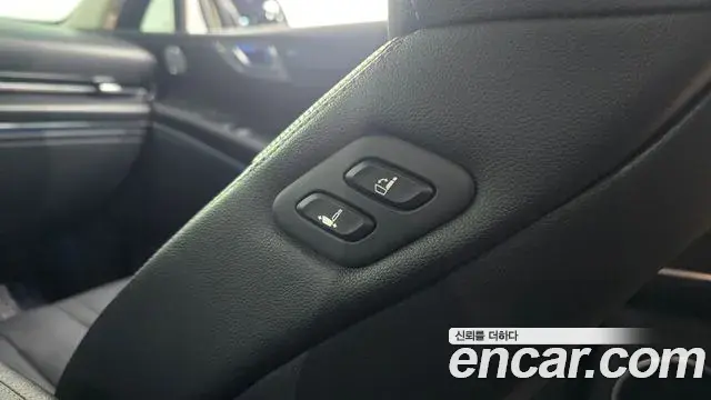 Genesis GV80 2020 — ფოტო 8/30