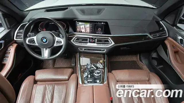 BMW X5 2019 — ფოტო 14/20