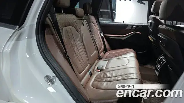 BMW X5 2019 — ფოტო 19/20
