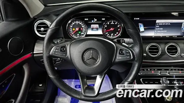 Mercedes-Benz E-Class 2018 — Фото 14/20