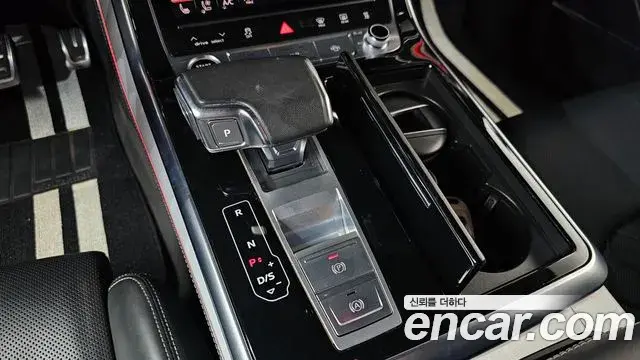 Audi Q8 2023 — ფოტო 2/20