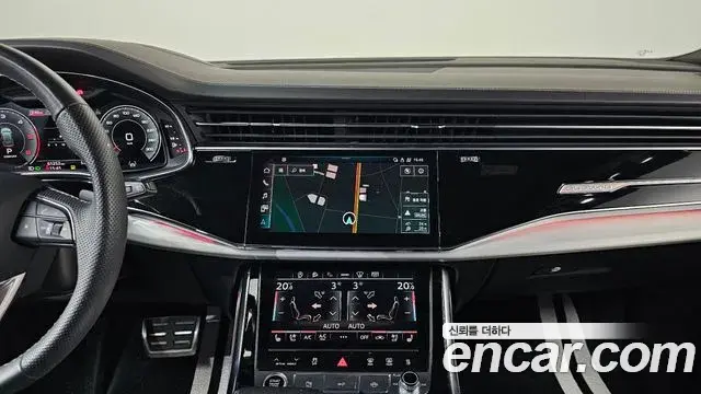 Audi Q8 2023 — ფოტო 17/20