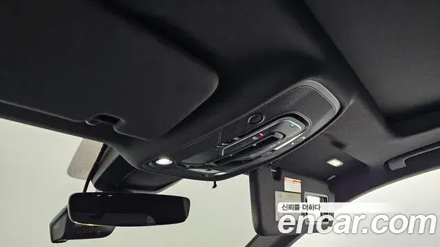 Audi Q8 2023 — ფოტო 16/20