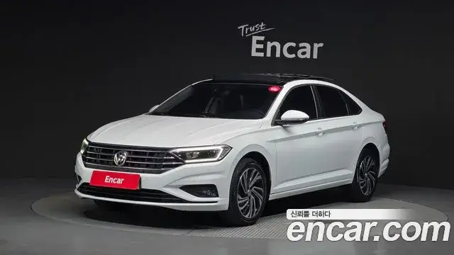 Volkswagen Jetta 2021 — Photo 10/32