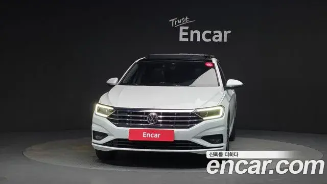 Volkswagen Jetta 2021 — Photo 17/32