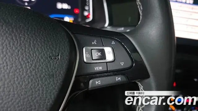 Volkswagen Jetta 2021 — Photo 16/32