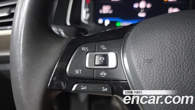 Volkswagen Jetta 2021 — Photo 32/32