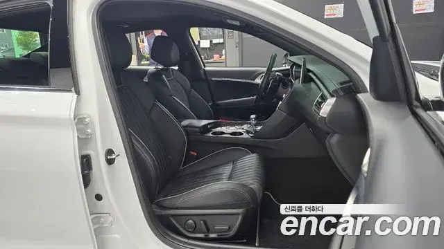 Genesis G70 2020 — Şəkil 14/20