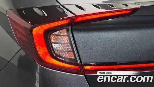 Hyundai Sonata Hybrid 2020 — ფოტო 11/33