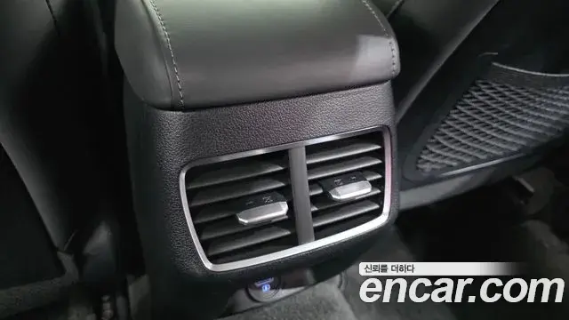 Hyundai Sonata Hybrid 2020 — ფოტო 21/33
