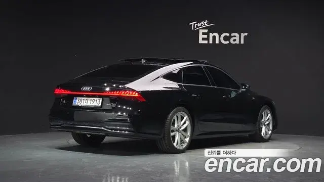 Audi A7 2023 — ფოტო 13/33