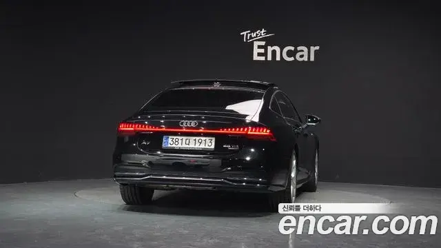 Audi A7 2023 — ფოტო 10/33