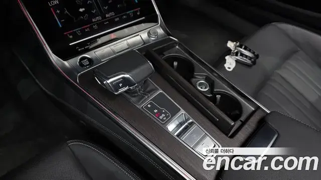 Audi A7 2023 — ფოტო 6/33