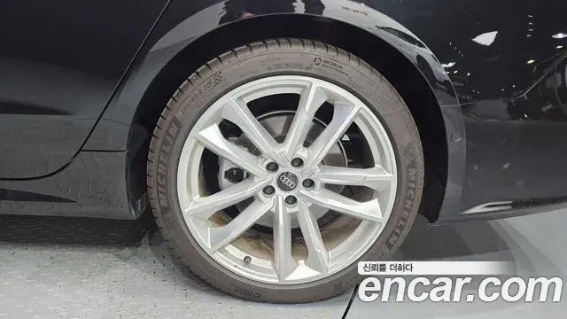 Audi A7 2023 — ფოტო 12/33