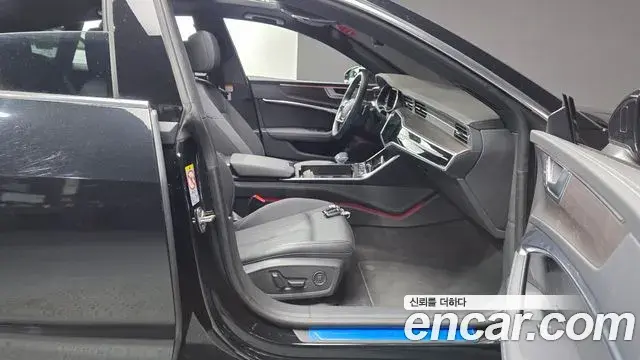 Audi A7 2023 — ფოტო 2/33