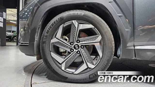 Hyundai Tucson Hybrid 2022 — ფოტო 16/20