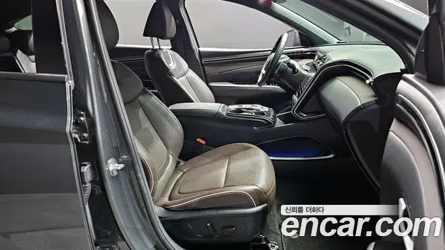 Hyundai Tucson Hybrid 2022 — ფოტო 19/20