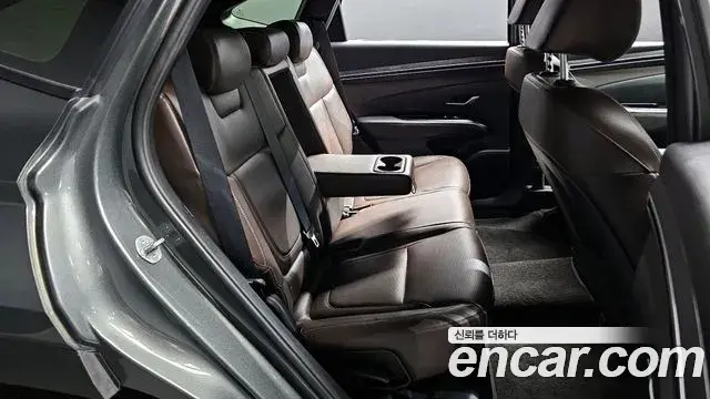 Hyundai Tucson Hybrid 2022 — ფოტო 13/20