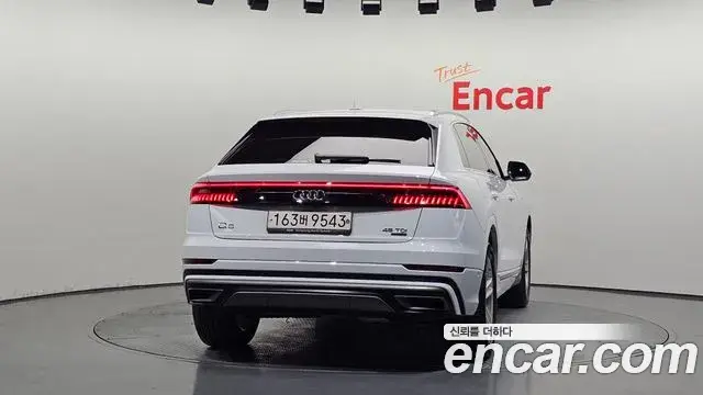 Audi Q8 2020 — ფოტო 6/20
