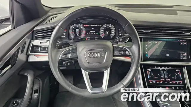 Audi Q8 2020 — ფოტო 11/20