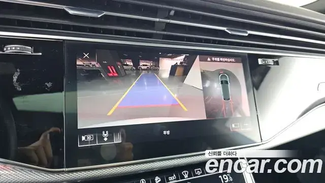 Audi Q8 2020 — ფოტო 19/20