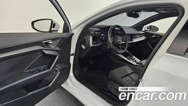 Audi A3 2023 — ფოტო 20/31