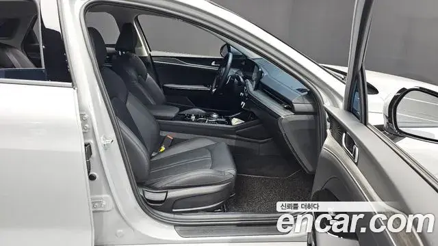 Kia K5 2025 — Photo 28/34