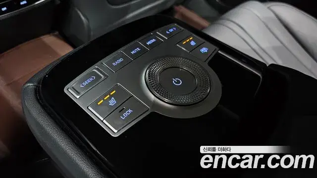 Genesis G80 2022 — ფოტო 18/20