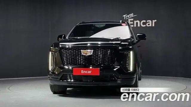 Cadillac Escalade 2025 — ფოტო 19/20