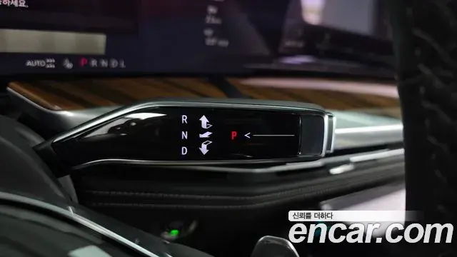Cadillac Escalade 2025 — ფოტო 2/20