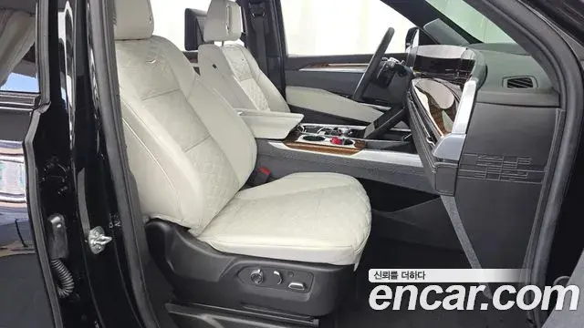 Cadillac Escalade 2025 — ფოტო 17/20