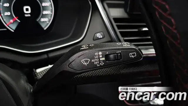 Audi SQ5 2021 — Photo 30/42