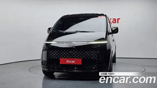 Hyundai Staria 2021 — ფოტო 21/35