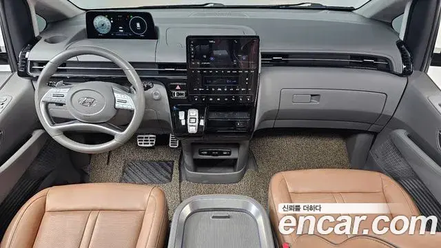 Hyundai Staria 2021 — ფოტო 12/35