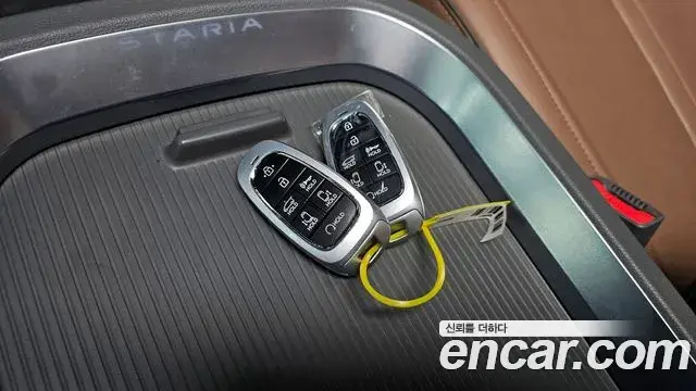 Hyundai Staria 2021 — ფოტო 11/35