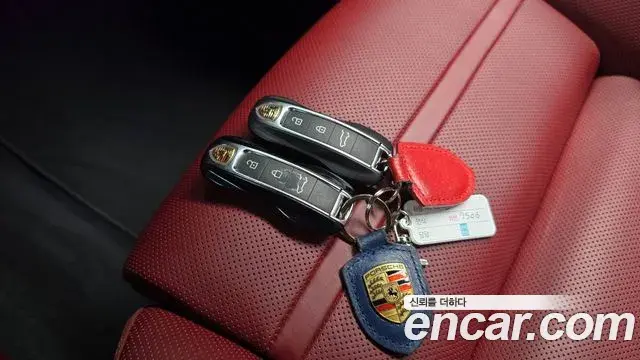 Porsche Cayenne 2020 — Photo 14/35