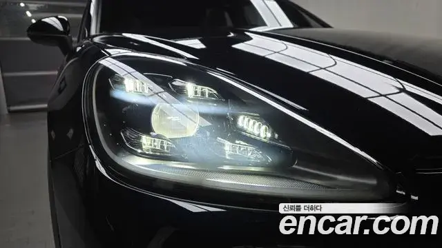Porsche Cayenne 2020 — Photo 19/35