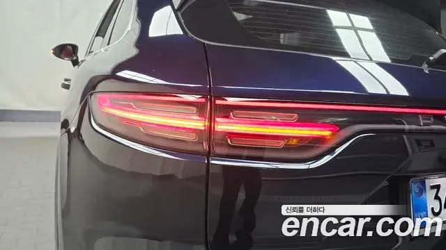Porsche Cayenne 2020 — Photo 26/35