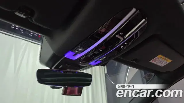 Porsche Cayenne 2020 — Photo 18/35