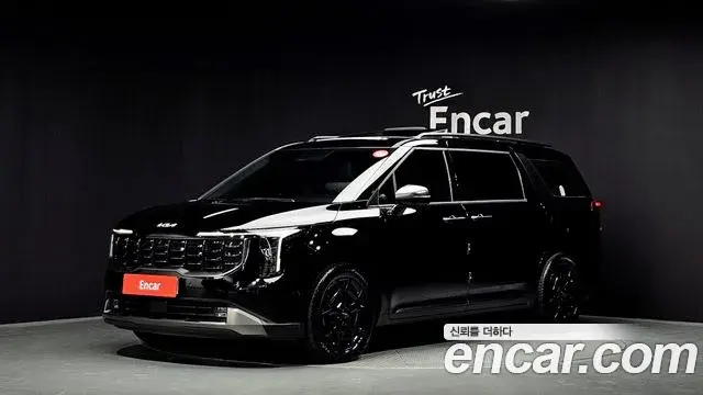 Kia Carnival 2025 — Фото 1/20